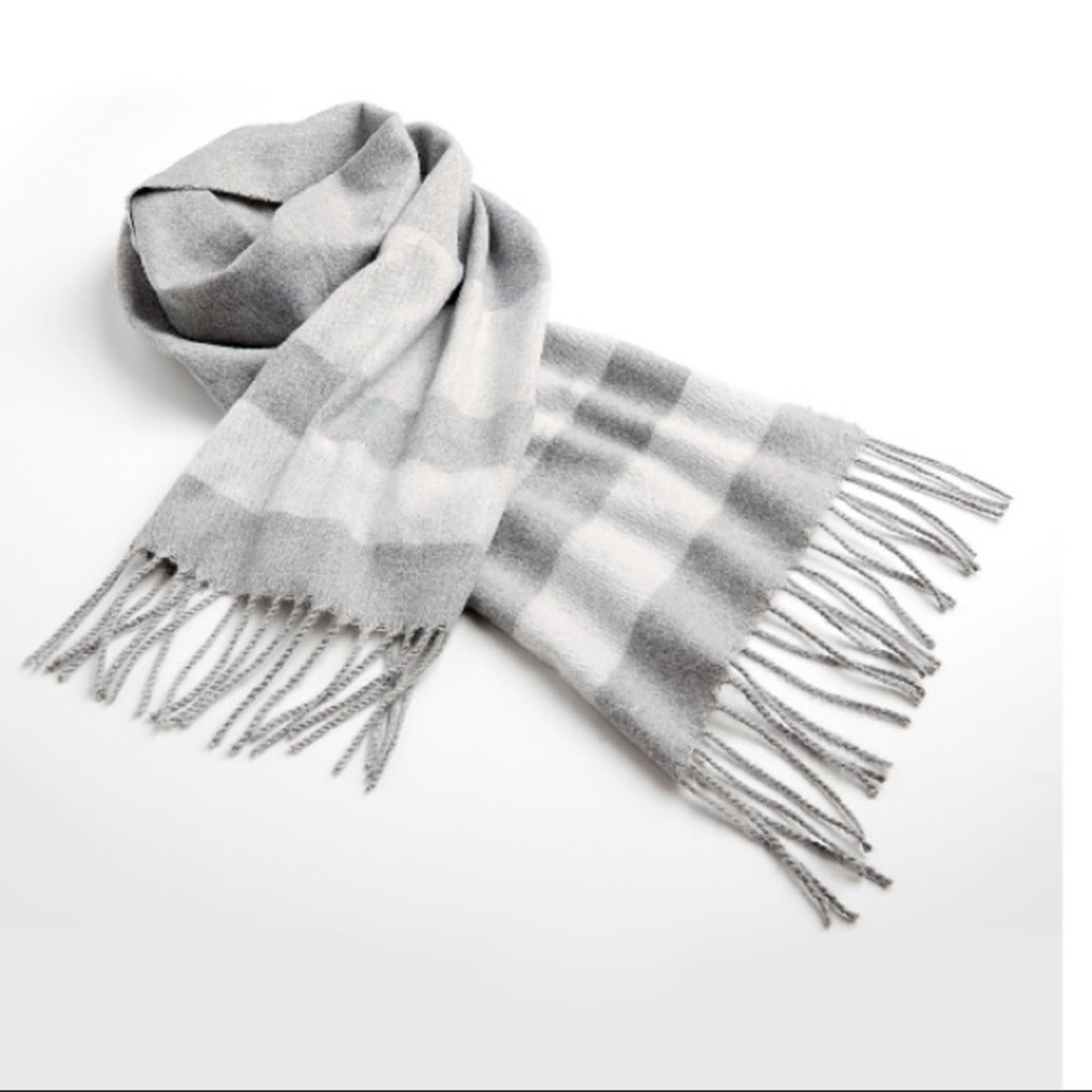 Express Gray Scarf NWT - Picture 3 of 8